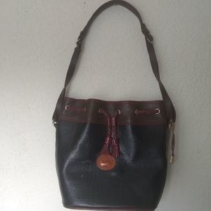 Vintage Dooney And Bourke Bucket Bag